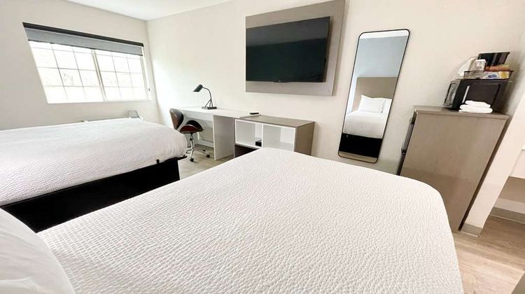 Days Inn Arlington Room