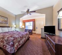 Super 8 Greenville Room