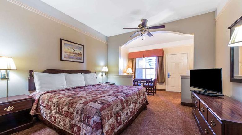 <b>Super 8 Greenville Room</b>. Images powered by <a href="https://iceportal.shijigroup.com/" title="IcePortal" target="_blank">IcePortal</a>.