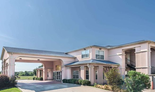 Super 8 Greenville Exterior