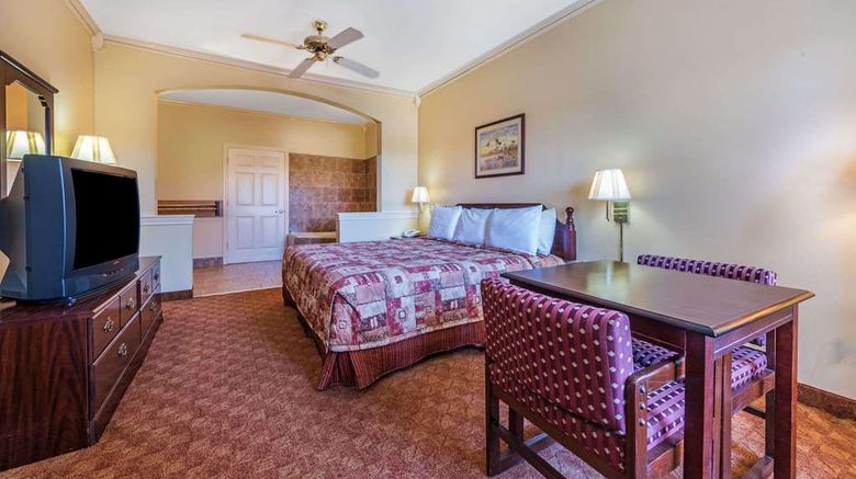 <b>Super 8 Greenville Suite</b>. Images powered by <a href="https://iceportal.shijigroup.com/" title="IcePortal" target="_blank">IcePortal</a>.