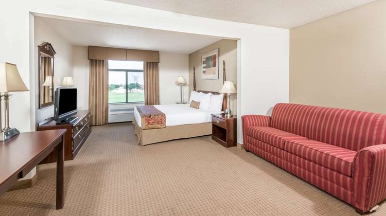 Wingate by Wyndham DFW / North Irving Suite