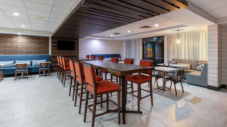 <b>Wingate by Wyndham DFW / North Irving Restaurant</b>. Images powered by <a href="https://iceportal.shijigroup.com/" title="IcePortal" target="_blank">IcePortal</a>.