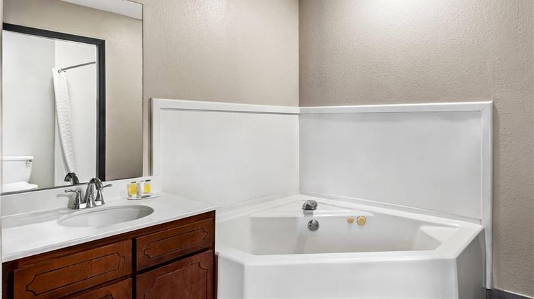 <b>Days Inn Bainbridge Suite</b>. Images powered by <a href="https://iceportal.shijigroup.com/" title="IcePortal" target="_blank">IcePortal</a>.