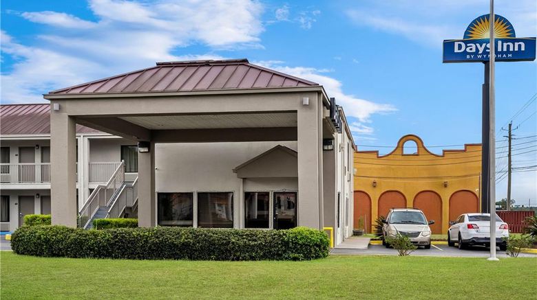 Days Inn Bainbridge Exterior. Images powered by <a href="https://iceportal.shijigroup.com" target="_blank" rel="noopener">Ice Portal</a>.