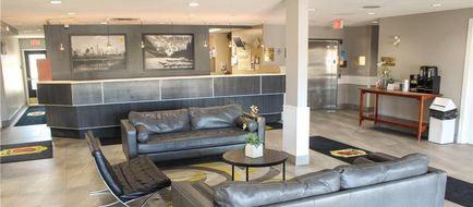 Super 8 Hotel Edmonton South Lobby