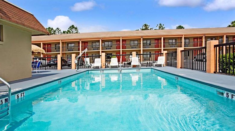 <b>Super 8 Kissimmee/Maingate/Orlando Area Pool</b>. Images powered by <a href="https://iceportal.shijigroup.com/" title="IcePortal" target="_blank">IcePortal</a>.