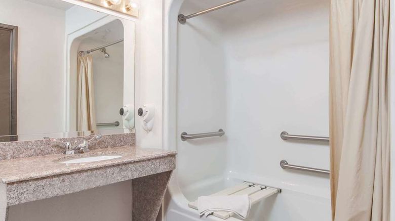<b>Super 8 Cleveland Room</b>. Images powered by <a href="https://iceportal.shijigroup.com/" title="IcePortal" target="_blank">IcePortal</a>.