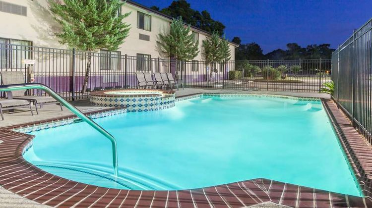 Super 8 Cleveland Pool