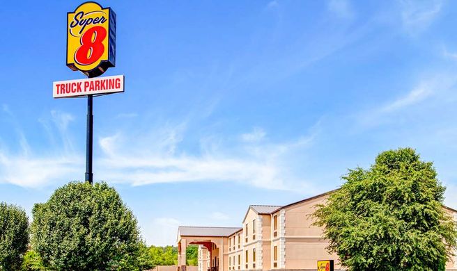Super 8 Forrest City Exterior