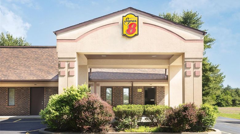 Super 8 Taylorville IL Exterior. Images powered by <a href="https://iceportal.shijigroup.com" target="_blank" rel="noopener">Ice Portal</a>.