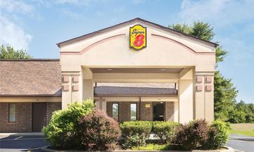 Super 8 Taylorville IL