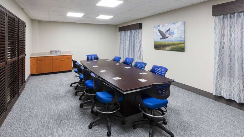 <b>Wingate by Wyndham Sulphur Meeting</b>. Images powered by <a href="https://iceportal.shijigroup.com/" title="IcePortal" target="_blank">IcePortal</a>.