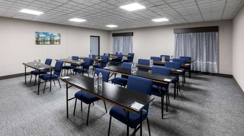 <b>Wingate by Wyndham Sulphur Meeting</b>. Images powered by <a href="https://iceportal.shijigroup.com/" title="IcePortal" target="_blank">IcePortal</a>.