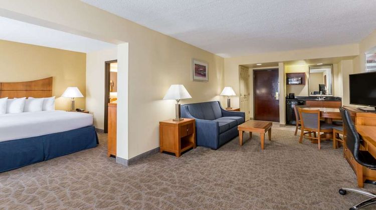 Wingate by Wyndham Convention Ctr Room