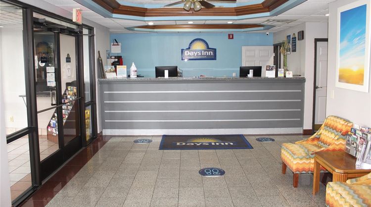 Days Inn Franklin Lobby