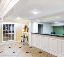 Super 8 Tallulah Lobby
