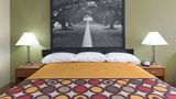Super 8 Tallulah Room