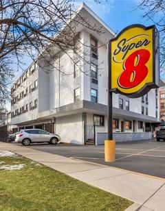 Super 8 Chicago