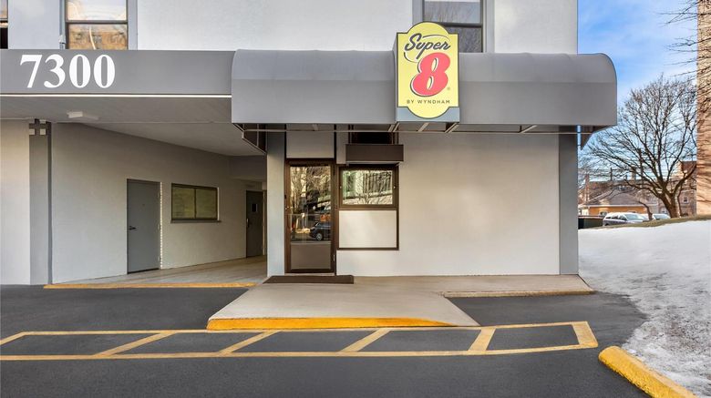 <b>Super 8 Chicago Exterior</b>. Images powered by <a href="https://iceportal.shijigroup.com/" title="IcePortal" target="_blank">IcePortal</a>.