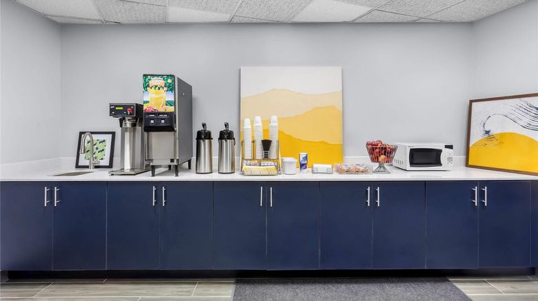<b>Super 8 Chicago Other</b>. Images powered by <a href="https://iceportal.shijigroup.com/" title="IcePortal" target="_blank">IcePortal</a>.