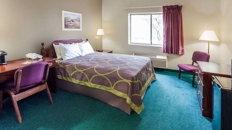 <b>Super 8 Valparaiso Room</b>. Images powered by <a href="https://iceportal.shijigroup.com/" title="IcePortal" target="_blank">IcePortal</a>.