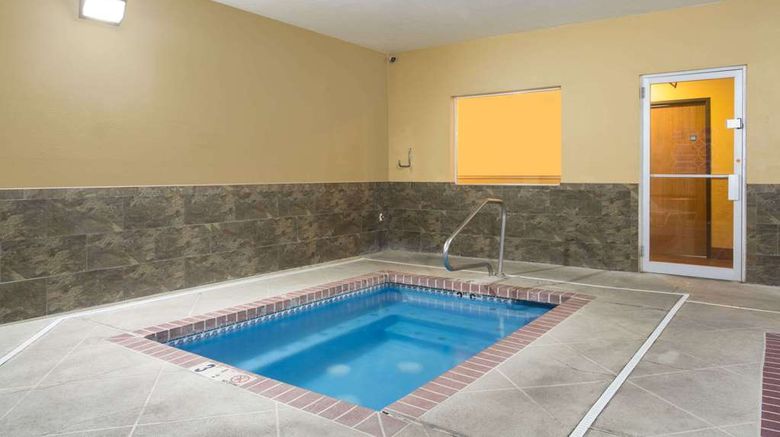 <b>Days Inn Hurricane/Zion National Park Pool</b>. Images powered by <a href="https://iceportal.shijigroup.com/" title="IcePortal" target="_blank">IcePortal</a>.