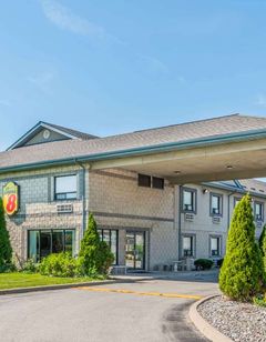 Super 8 Windsor