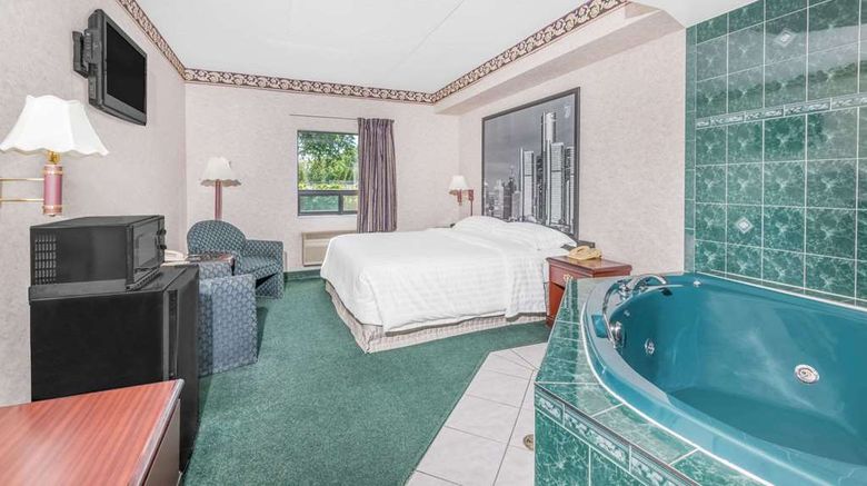 <b>Super 8 Windsor Room</b>. Images powered by <a href="https://iceportal.shijigroup.com/" title="IcePortal" target="_blank">IcePortal</a>.