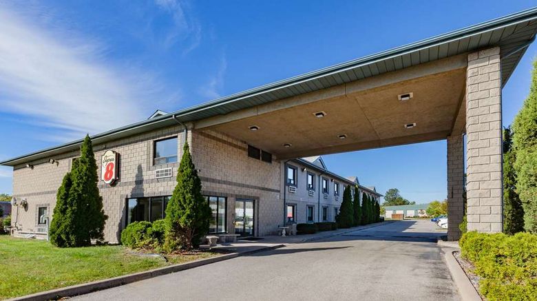 <b>Super 8 Windsor Exterior</b>. Images powered by <a href="https://iceportal.shijigroup.com/" title="IcePortal" target="_blank">IcePortal</a>.