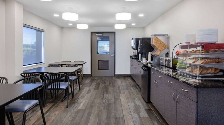 <b>Super 8 Windsor Other</b>. Images powered by <a href="https://iceportal.shijigroup.com/" title="IcePortal" target="_blank">IcePortal</a>.