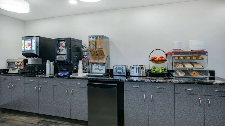 <b>Super 8 Windsor Other</b>. Images powered by <a href="https://iceportal.shijigroup.com/" title="IcePortal" target="_blank">IcePortal</a>.