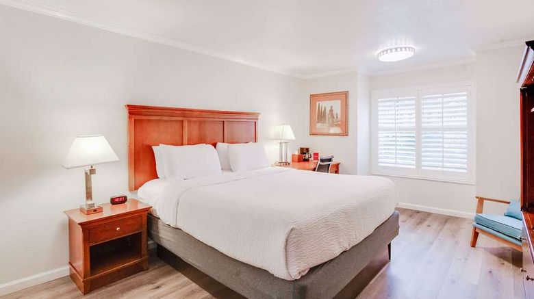 <b>Ramada by Wyndham Mountain View Room</b>. Images powered by <a href="https://iceportal.shijigroup.com/" title="IcePortal" target="_blank">IcePortal</a>.