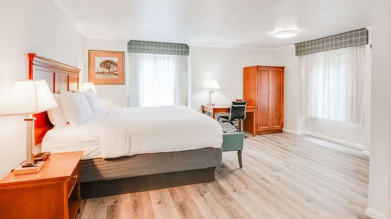 <b>Ramada by Wyndham Mountain View Room</b>. Images powered by <a href="https://iceportal.shijigroup.com/" title="IcePortal" target="_blank">IcePortal</a>.