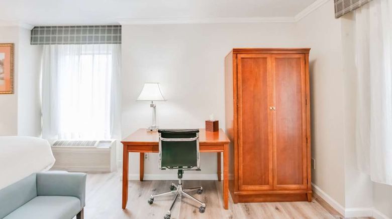 <b>Ramada by Wyndham Mountain View Room</b>. Images powered by <a href="https://iceportal.shijigroup.com/" title="IcePortal" target="_blank">IcePortal</a>.