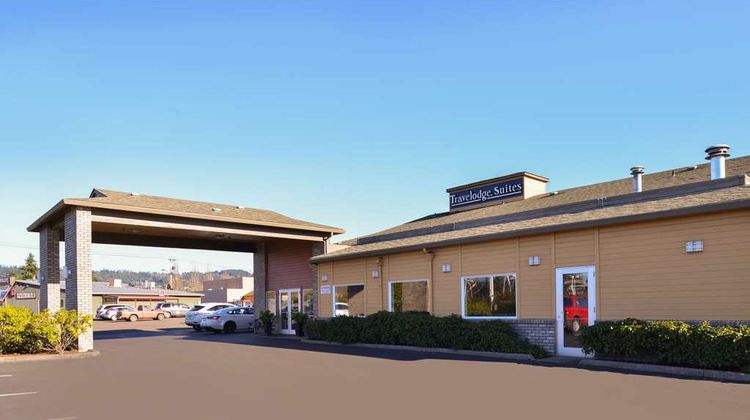 Travelodge Suites Newberg Exterior