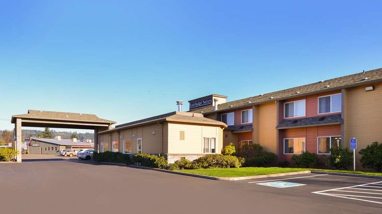Travelodge Suites Newberg Exterior