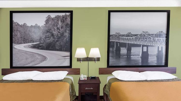 Super 8 Madison/Ridgeland Area Room