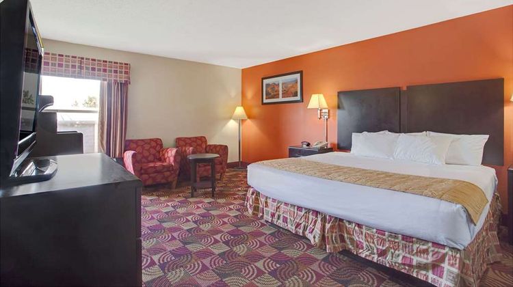 Days Inn & Suites Ridgeland Room
