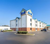 Days Inn & Suites Ridgeland Exterior