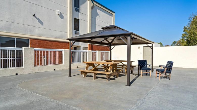 <b>Days Inn & Suites Ridgeland Other</b>. Images powered by <a href="https://iceportal.shijigroup.com/" title="IcePortal" target="_blank">IcePortal</a>.