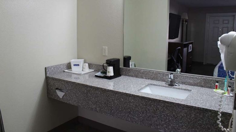 <b>Travelodge Cedar City Room</b>. Images powered by <a href="https://iceportal.shijigroup.com/" title="IcePortal" target="_blank">IcePortal</a>.