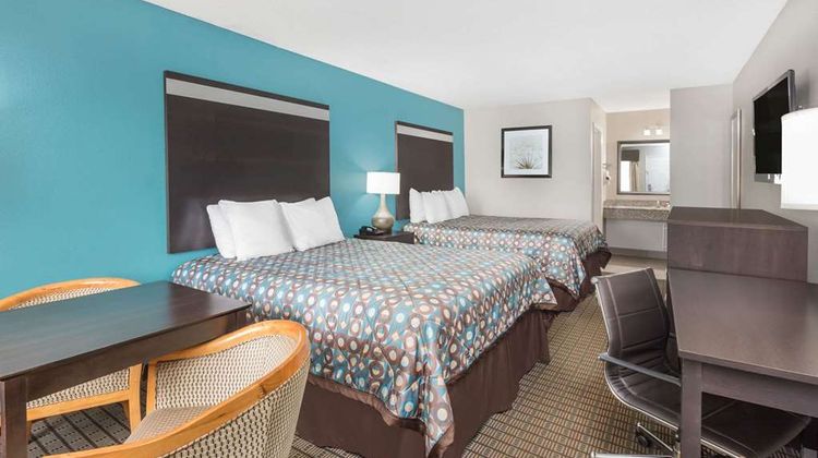 Days Inn by Wyndham Barnwell Room