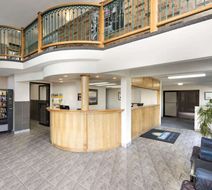 Days Inn Lethbridge Lobby