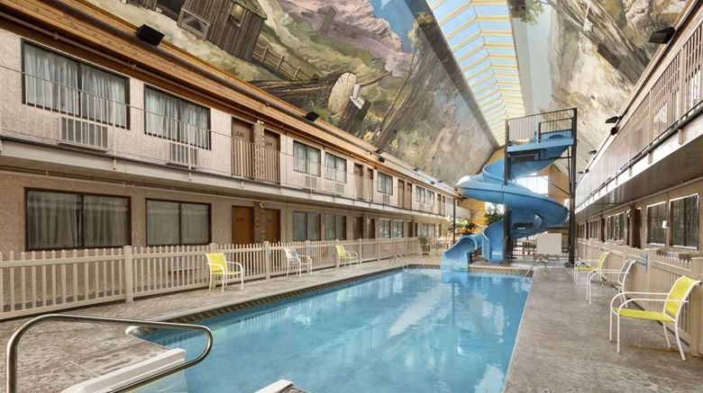 <b>Days Inn Lethbridge Pool</b>. Images powered by <a href="https://iceportal.shijigroup.com/" title="IcePortal" target="_blank">IcePortal</a>.