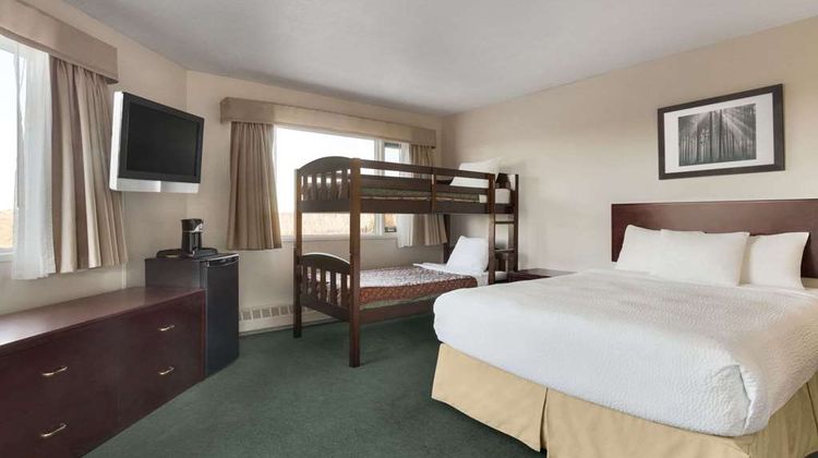 Days Inn Lethbridge Suite