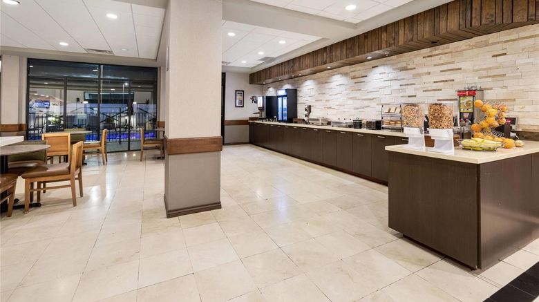 <b>Wingate by Wyndham Hotel & Conf Ctr Restaurant</b>. Images powered by <a href="https://iceportal.shijigroup.com/" title="IcePortal" target="_blank">IcePortal</a>.