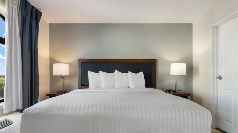<b>Wingate by Wyndham Hotel & Conf Ctr Suite</b>. Images powered by <a href="https://iceportal.shijigroup.com/" title="IcePortal" target="_blank">IcePortal</a>.