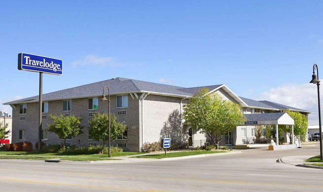 Grand Island Travelodge Exterior