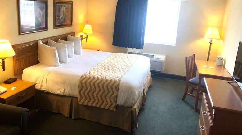 <b>Grand Island Travelodge Room</b>. Images powered by <a href="https://iceportal.shijigroup.com/" title="IcePortal" target="_blank">IcePortal</a>.